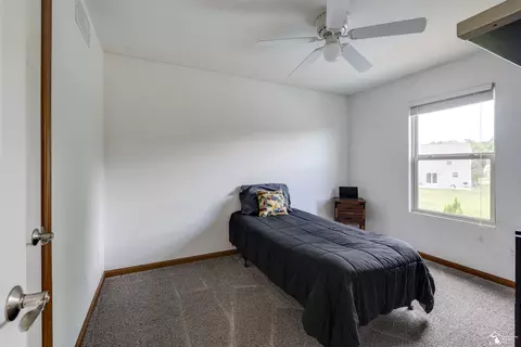 364 Sunfish, Temperance, MI 48182 photo 22