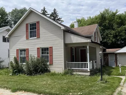 223 N Alexander, Saginaw, MI 48602