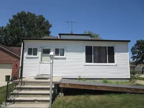 22613 Hoffman, Saint Clair Shores, MI 48082