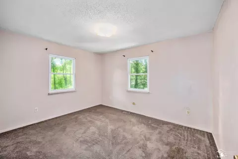 11275 Douglas, Temperance, MI 48182 photo 21