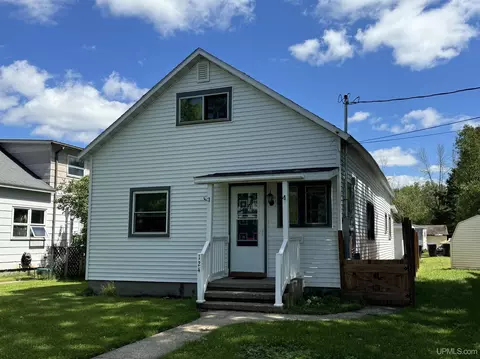 124 Cliffs, Gladstone, MI 49837
