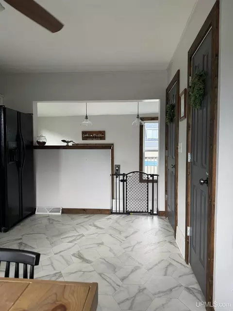 621 E Broad, L'anse, MI 49946 photo 12