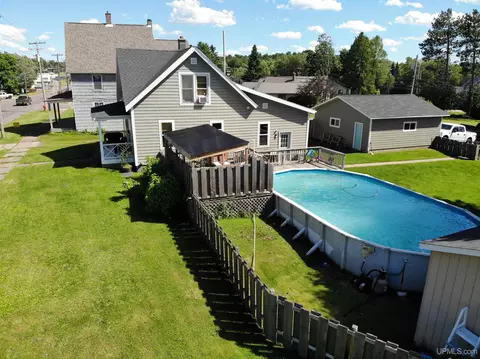 621 E Broad, L'anse, MI 49946 photo 8