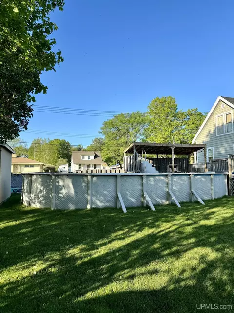 621 E Broad, L'anse, MI 49946 photo 18