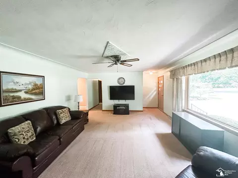 296 E Hurd, Monroe, MI 48162 photo 5