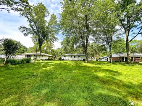 296 E Hurd, Monroe, MI 48162 photo 46