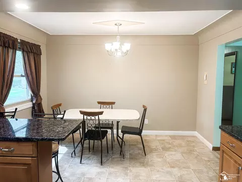 296 E Hurd, Monroe, MI 48162 photo 17