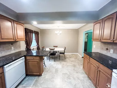 296 E Hurd, Monroe, MI 48162 photo 16