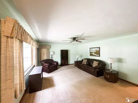 296 E Hurd, Monroe, MI 48162 photo 4