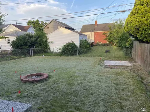 Exterior - 642 Maple, Monroe, MI 48162 photo 5 of 9