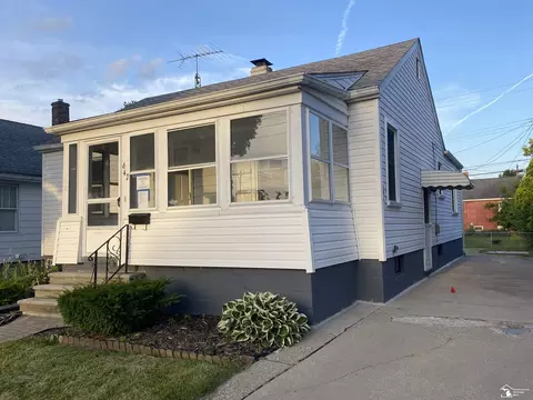 Exterior - 642 Maple, Monroe, MI 48162 photo 2 of 9