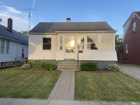 Exterior - 642 Maple, Monroe, MI 48162 photo 8 of 9