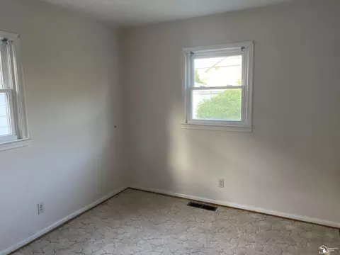 Bedroom - 642 Maple, Monroe, MI 48162 photo 5 of 7