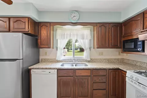 Kitchen - 2745 E Carleton, Adrian, MI 49221 photo 3 of 5