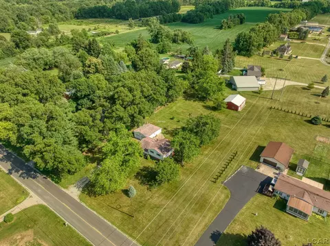 View/Area - 2745 E Carleton, Adrian, MI 49221 photo 2 of 8