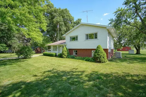 Exterior - 2745 E Carleton, Adrian, MI 49221 photo 2 of 14
