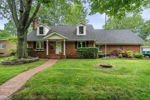 28037 Roan, Warren, MI 48093