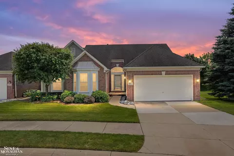 6964 W Charleston Dr, Washington, MI 48095
