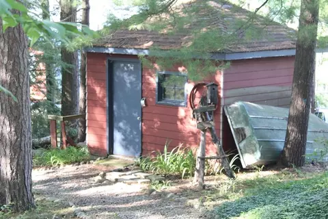 Undisclosed, Harrison, MI 48625 photo 27