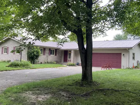 1824 Thunderbird, Saginaw, MI 48609