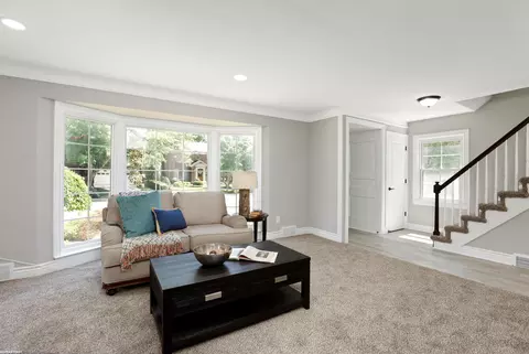 1771 Severn, Grosse Pointe Woods, MI 48236 photo 6