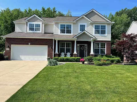 58163 Sunflower Cir S, New Hudson, MI 48165