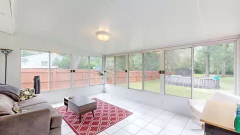 Exterior - 9096 Carpenter, Flushing, MI 48433 photo 4 of 7