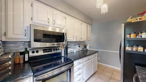 Kitchen - 9096 Carpenter, Flushing, MI 48433 photo 1 of 2