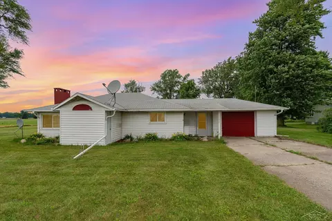 11675 E Monroe, Merrill, MI 48637