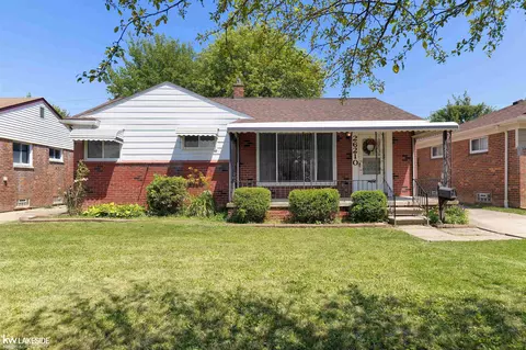 26210 Hoffmeyer, Roseville, MI 48066
