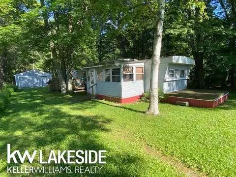 5873 Port Austin, Caseville, MI 48725