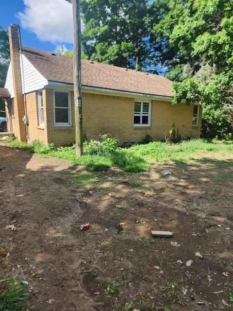 3200 Laberdee, Adrian, MI 49221