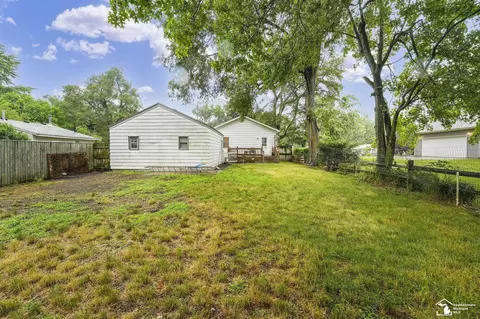 665 King, Temperance, MI 48182 photo 17