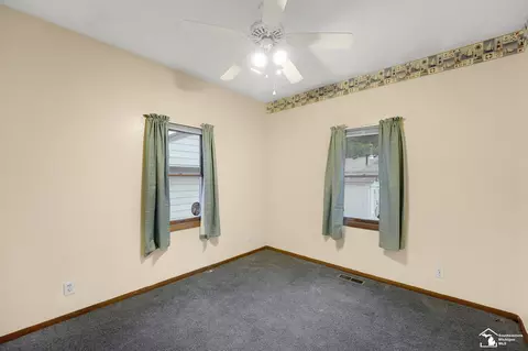 665 King, Temperance, MI 48182 photo 12