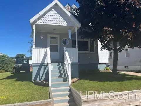 310 Birch, Munising, MI 49862