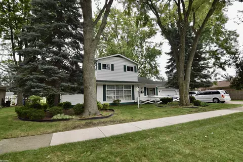 28036 Palomino, Warren, MI 48093