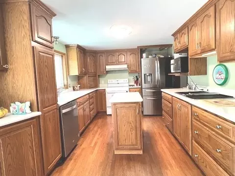 108 E Park, Harrison, MI 48625 photo 2