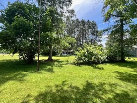 108 E Park, Harrison, MI 48625 photo 38
