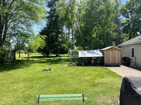108 E Park, Harrison, MI 48625 photo 33
