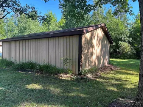 Exterior - 695 Big Oaks, Gladwin, MI 48624 photo 1 of 3