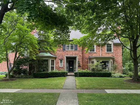 298 Touraine, Grosse Pointe Farms, MI 48236