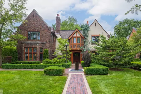 813 Trombley, Grosse Pointe Park, MI 48230