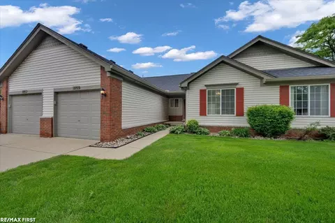 16761 Kenwood Ct, Roseville, MI 48066