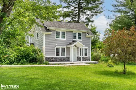 3761 Hazelton, Rochester Hills, MI 48307