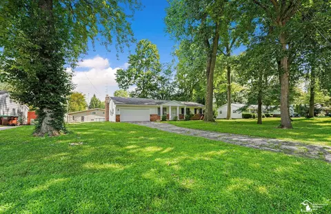 1256 Navaho, Temperance, MI 48182