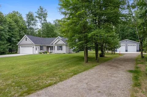 3424 Old Orchard Ln, Lexington, MI 48450