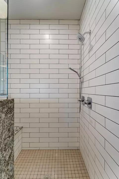 Bath - 10305 Exeter, Carleton, MI 48117 photo 6 of 11