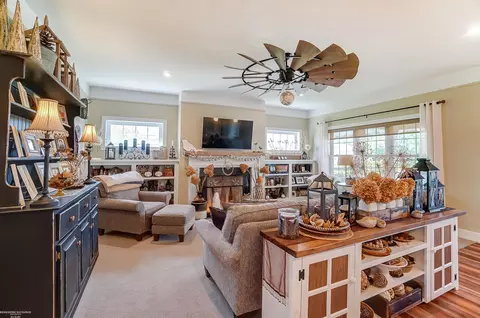 Living - 10305 Exeter, Carleton, MI 48117 photo 1 of 5