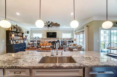 Kitchen - 10305 Exeter, Carleton, MI 48117 photo 4 of 7