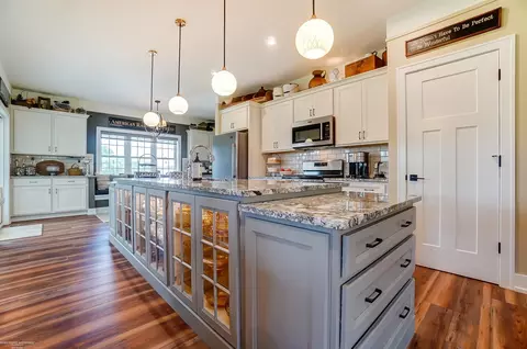 Kitchen - 10305 Exeter, Carleton, MI 48117 photo 1 of 7